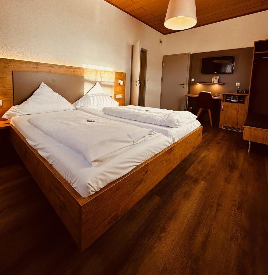 Hotel Und Wirtshaus Loewen Rielasingen-Worblingen Eksteriør billede
